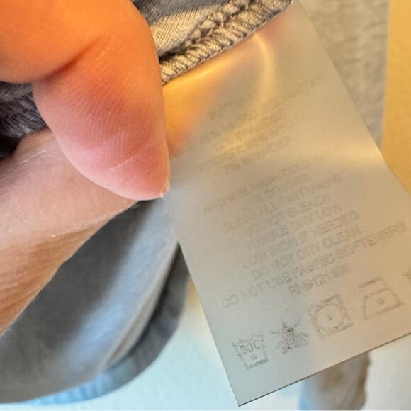 Title Nine Light Blue Ruched Long Sleeve Tee Shirt Womens XS Casual Gorpcore Top - Picture 4 of 10